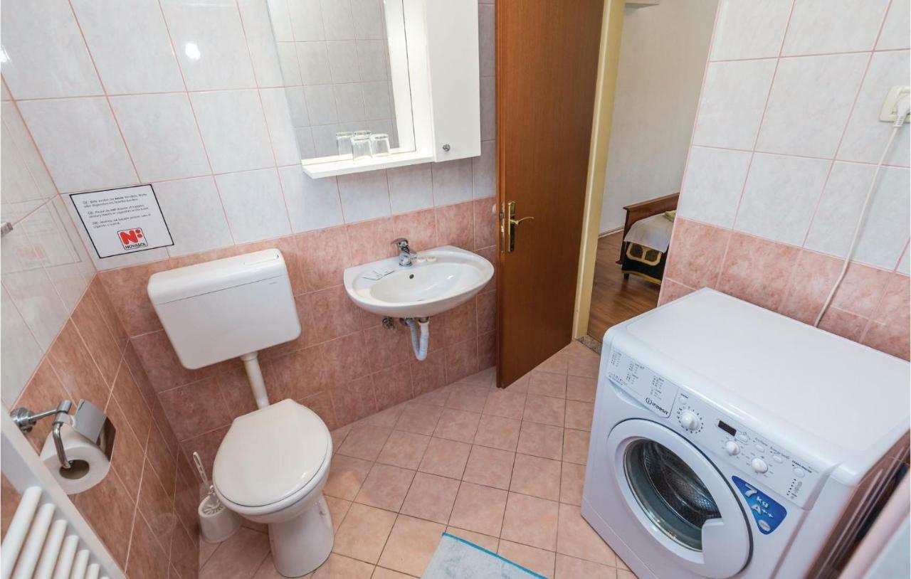 Beautiful Apartment In Brsec With Kitchen Εξωτερικό φωτογραφία